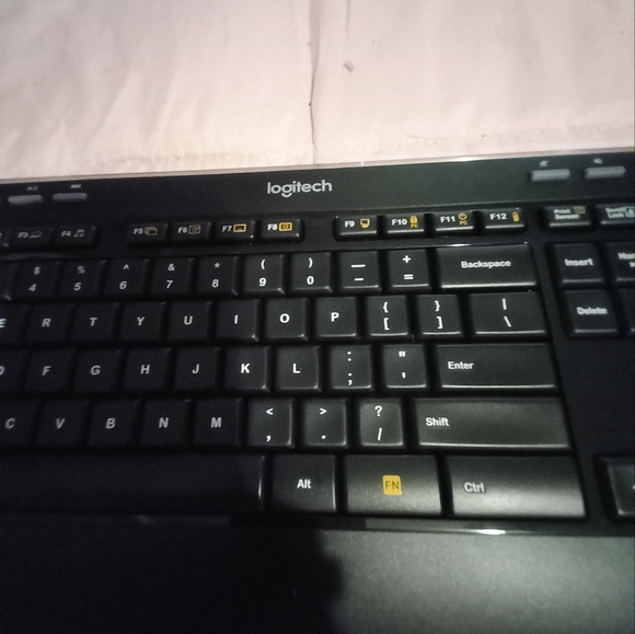 K520 Logitech Keyboard Only - Picture 4 of 9